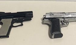 Çocuklar ellerinde silahla geziyor sanıldı, oyuncak tabanca çıktı