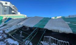 Düğün salonu olarak kullanılan halı saha çöktü