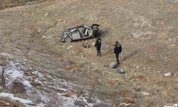 Lastiği patlayan otomobil şarampole uçtu: 1 ölü, 2 yaralı