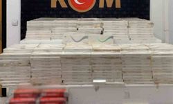 Tırlarda 7 bin paket kaçak sigara ele geçirildi