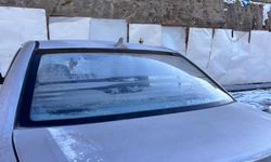 Niğde’de otomobiller buz tuttu