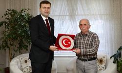 Vali Akmeşe, şehidin ailesini ziyaret etti