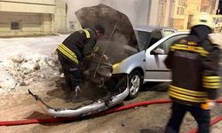 Yozgat'ta otomobil alev alev yandı
