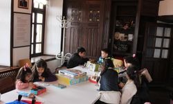 Bor İlçe Halk Kütüphanesi'nden annelere eğitim, çocuklara eğlence