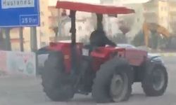Şaşkına çeviren görüntü: Traktör 3 tekerle ilerledi