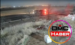 Niğde-Kayseri yolunda buzlanma nedeniyle kamyon yan yattı