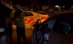 Niğde’de jandarmadan kaçan otomobil kaza yaptı