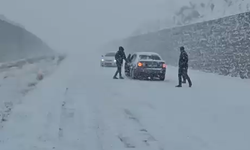 Niğde’de sürücüler yolda mahsur kaldı