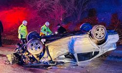 Niğde’de feci kaza otomobil takla attı
