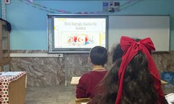 Niğde'de öğrencilerden “Bayrak Sevgisi” etkinliği