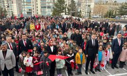 Niğde’de ikinci dönem “Bayrak Sevgisi” temasıyla başladı