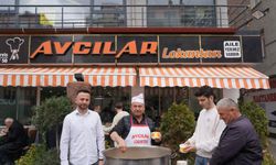 Niğde’de deprem şehitleri için aşure dağıtıldı