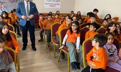 Niğde’de öğrenciler kariyer gününde akademisyenle buluştu