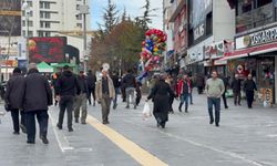 Niğdeliler çarşıya akın etti