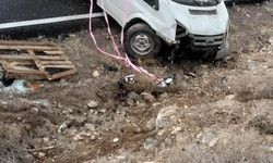 Niğde’de kamyonet yoldan çıktı: 1 yaralı