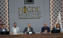 Niğde Belediyesi Olağanüstü Meclis Oturumu yaptı