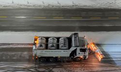 Niğde’de kar yağışı sonrası ekipler harekete geçti