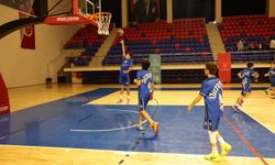 Niğde’de küçükler basketbol grup müsabakaları başladı