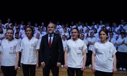 NÖHÜ’de hemşirelik öğrencileri üniforma giydi