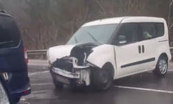 Niğde-Pozantı yolunda araç bariyerlere çarptı