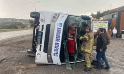 Sporcuları taşıyan otobüs devrildi: 4 yaralı
