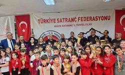 Niğde’de minikler satranç turnuvaları tamamlandı