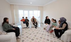 Başkan Özdemir'den çat kapı ziyaret