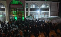 Muhabbet çadırının yeni durağı Muradiye Camii oldu