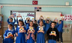 Çardak Ortaokulu’nda İstiklal Marşı’nın Kabulü Etkinliklerle Anıldı