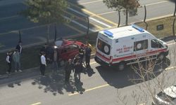 Niğde’de yayaya çarpmamak için manevra yaptı, refüje çıktı