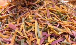 Niğde’de vatandaşların yeni gözdesi: Renkli erişte