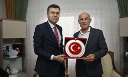 Vali Akmeşe’den şehit ailelerine anlamlı bayram ziyareti