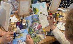 Niğde’de kütüphane haftasında yetişkinlere özel sanat atölyesi