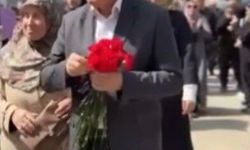 40 yıllık Arapça öğretmeni ilahilerle emekliliğe uğurlandı