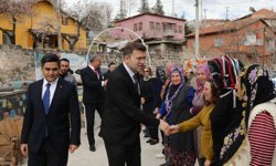 Vali Akmeşe Altunhisar’da çalışmaları yerinde inceledi