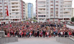 Niğde’de bayrak töreninde duygu dolu anlar