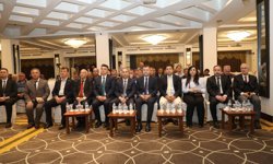 Niğde'de elma üreticileri buluştu