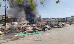 Sanayi atıklarının döküldüğü alanda yangın çıktı