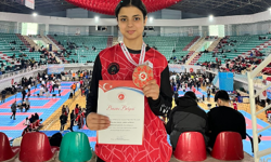 Niğdeli Ayşe Hümeyra Ateş Türkiye üçüncüsü oldu