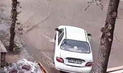 Koyunlu Köyü'nde baraj taştı: Köy meydanı sular altında kaldı