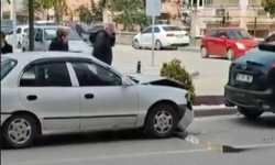 Hastane yolunda zincirleme kaza: 3 araç çarpıştı