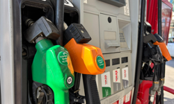 Akaryakıt fiyatlarına yeni zam