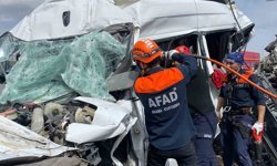 Zincirleme kaza: 1'i ağır 5 yaralı