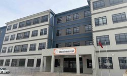 Bir lise öğrencisi silahla yakalandı