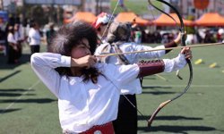 Geleneksel okçuluk şöleni: 13 ilçeden 150 sporcu katıldı