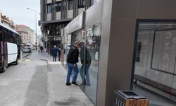 Akıllı durak kazası kameralara yansıdı