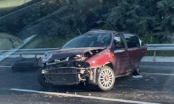 Otomobiller çarpıştı: 1 ö*lü, 2 yaralı