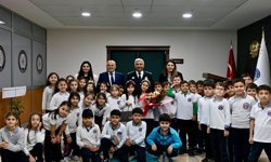 Miniklerden emniyete Polis Haftası ziyareti