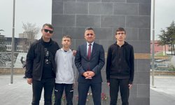 Niğde’de eğitim şehitlerine karanfilli veda