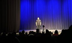 Niğde’de 3. Tiyatro Festivali kahkahalarla başladı